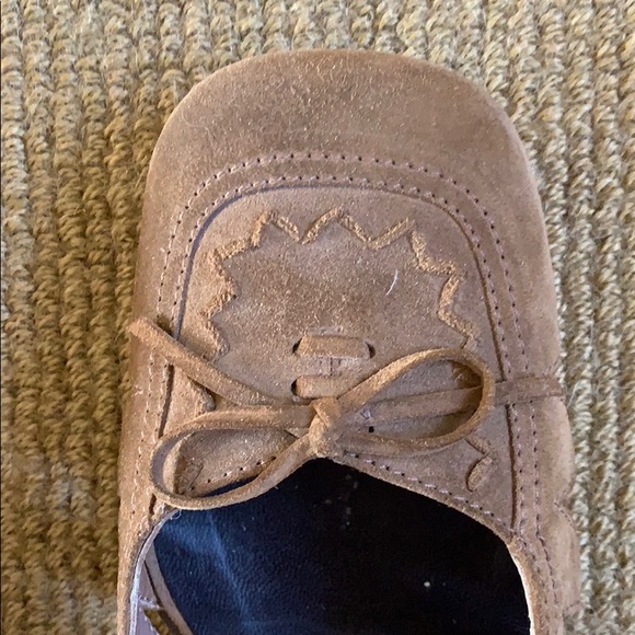 Calvin Klein light brown suede kitten heels - Picture 3 of 7